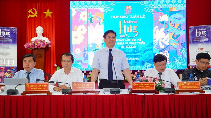 Phó Chủ tịch UBND tỉnh, Trưởng Ban Tổ chức Festival Huế 2022 Nguyễn Thanh Bình phát biểu tại họp báo